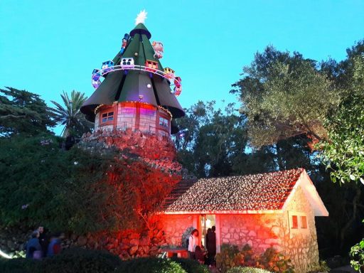 Árbol Navidad Gigante Fibra de Vidrio en alquiler 